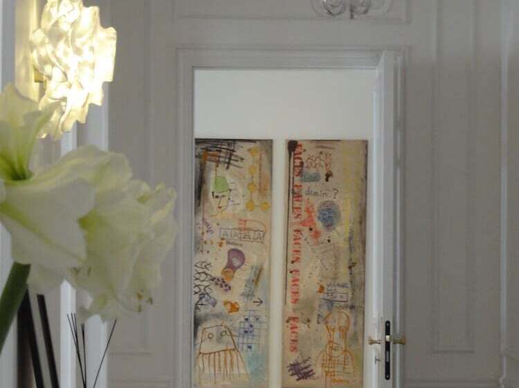 Relais12bis Bed & Breakfast By Eiffel Tower