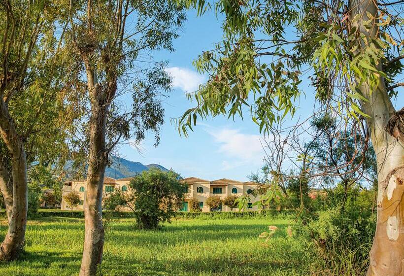 استراحتگاه Grecotel Luxme Costa Botanica