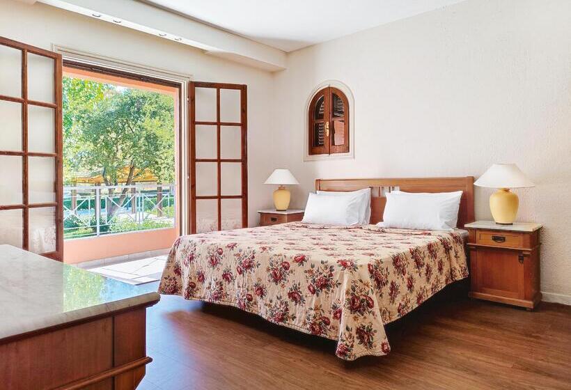 リゾートホテル Grecotel Luxme Costa Botanica