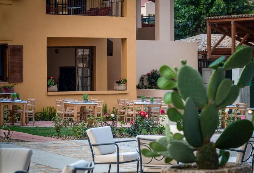 リゾートホテル Grecotel Luxme Costa Botanica