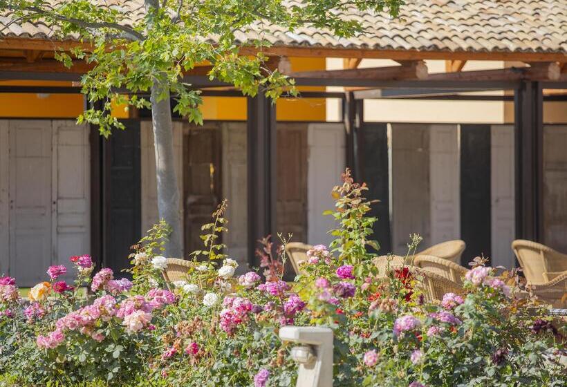 リゾートホテル Grecotel Luxme Costa Botanica