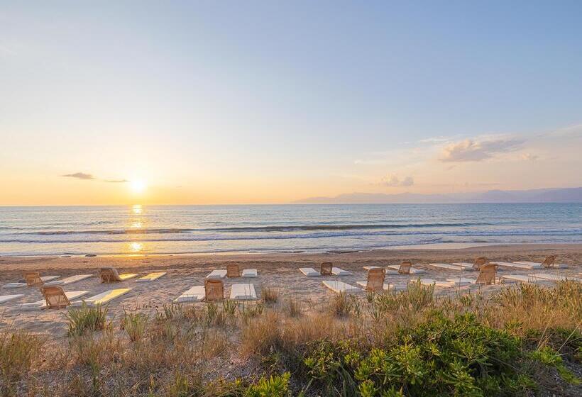 リゾートホテル Grecotel Luxme Costa Botanica