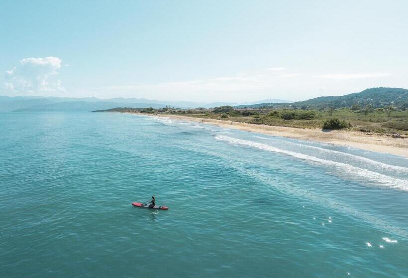 リゾートホテル Grecotel Luxme Costa Botanica