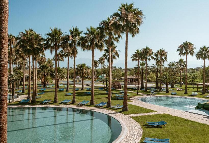 リゾートホテル Grecotel Luxme Costa Botanica