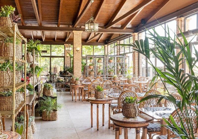 リゾートホテル Grecotel Luxme Costa Botanica