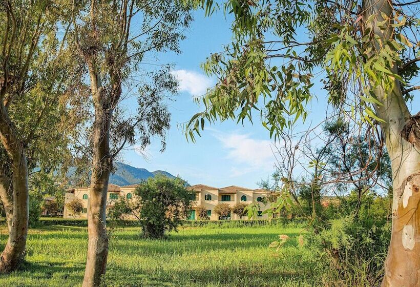 استراحتگاه Grecotel Luxme Costa Botanica