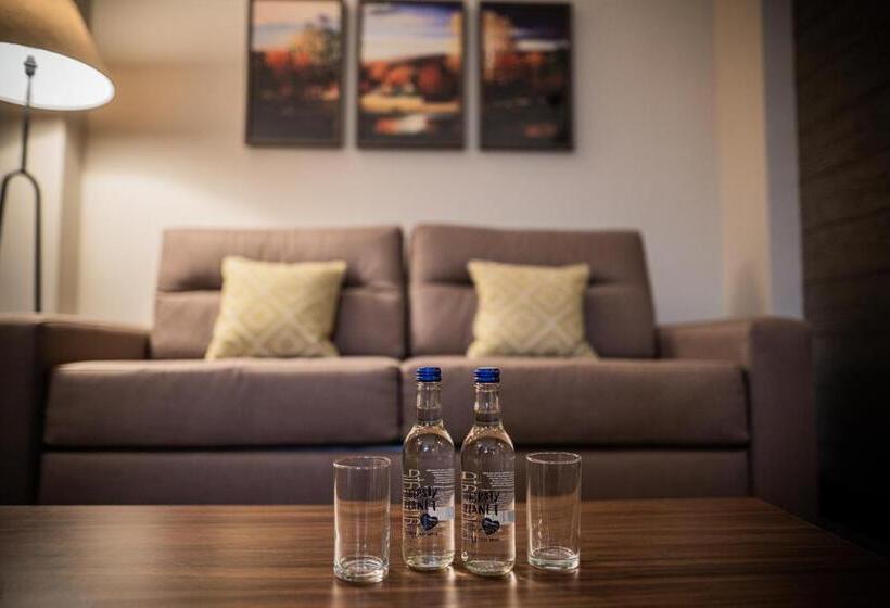 استراحتگاه The Warwickshire Hotel And Country Club