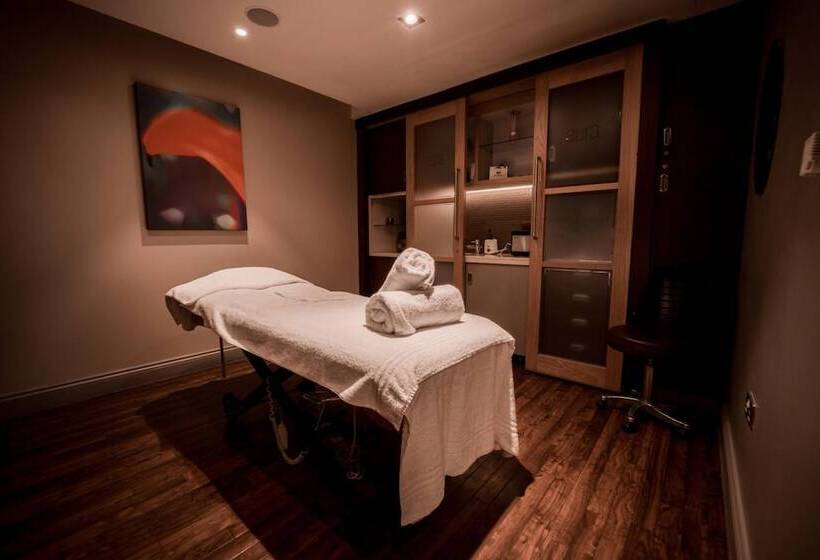 استراحتگاه The Warwickshire Hotel And Country Club