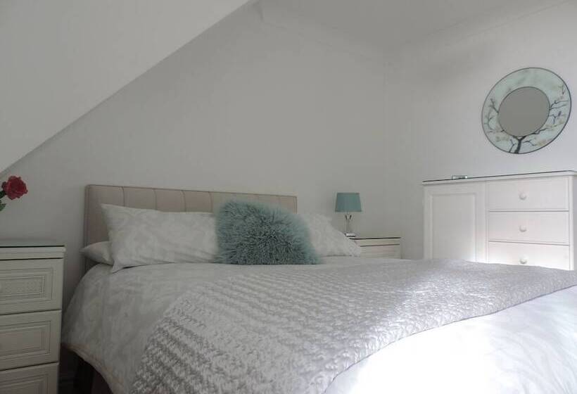 Sea Breeze Apartment