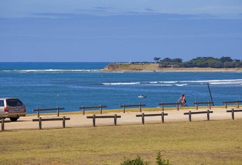 Beachfront Resort Torquay