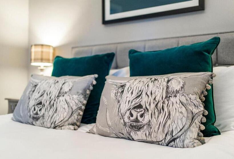 The Pines Stunning 3 Bedroomed Apartment, Gleneagles