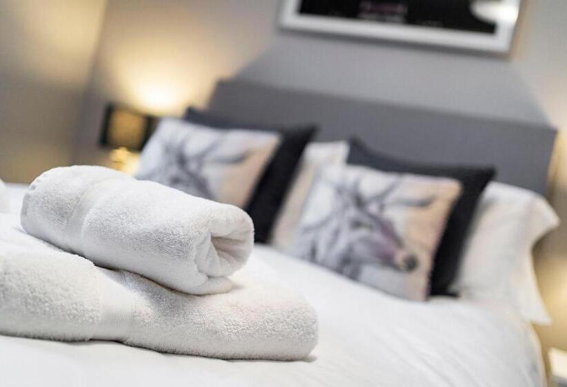 The Pines Stunning 3 Bedroomed Apartment, Gleneagles