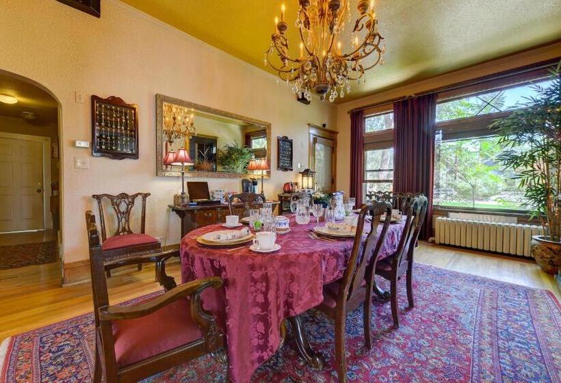 The St. Mary S Inn, Bed And Breakfast