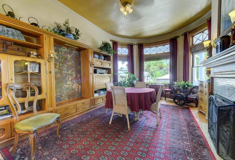 The St. Mary S Inn, Bed And Breakfast