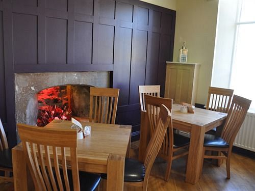 Tomlinson S Cafe & Bunkhouse  Hostel