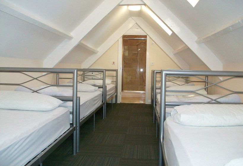 Tomlinson S Cafe & Bunkhouse  Hostel