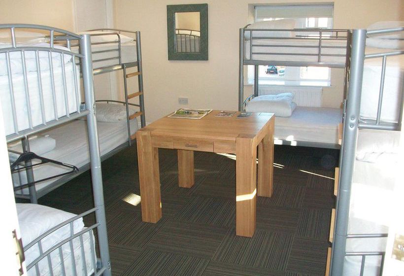 Tomlinson S Cafe & Bunkhouse  Hostel