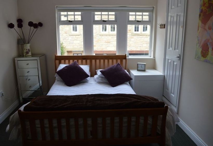 Tomlinson S Cafe & Bunkhouse  Hostel