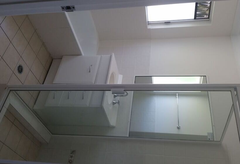 Tranquil Shores Holiday Apartments