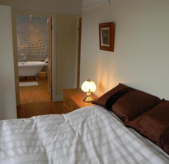 Ugiebrae House Bed & Breakfast