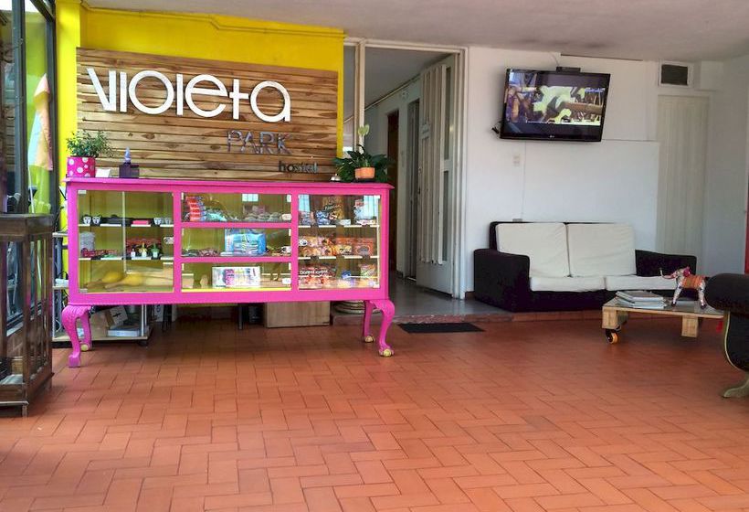 Violeta Park Hostel
