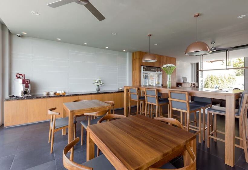 X10 Seaview Suites At Panwa Beach