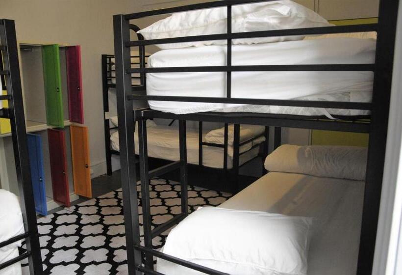 هاستل Backpackers Imperial