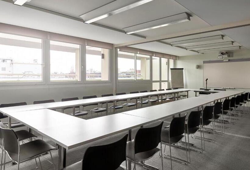 هاستل Fiap Paris