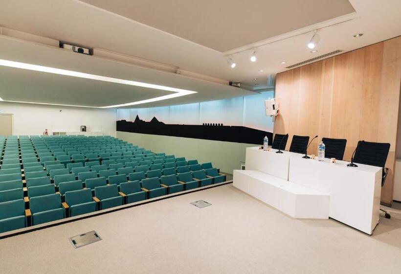 هاستل Fiap Paris