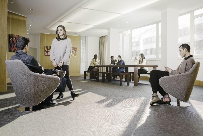 هاستل Fiap Paris