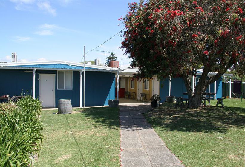 هاستل Oceanfront Backpackers