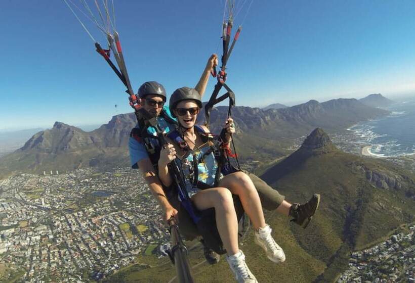 Общежитие Never At Home Kloof Street