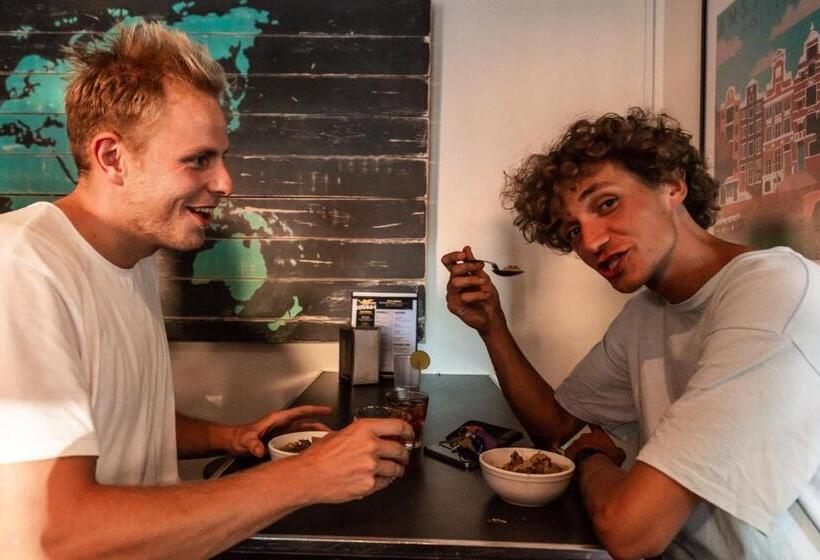 Общежитие Ocean Island Inn | Backpackers | Suites