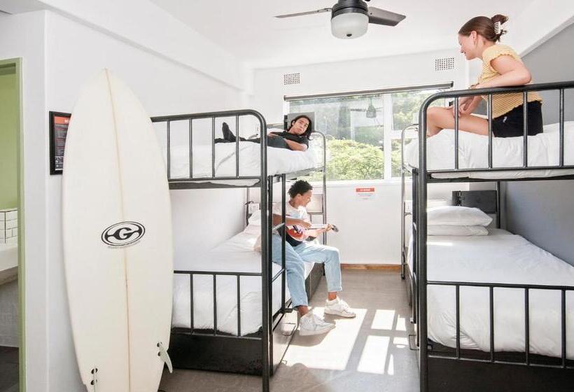 Общежитие Never At Home Kloof Street