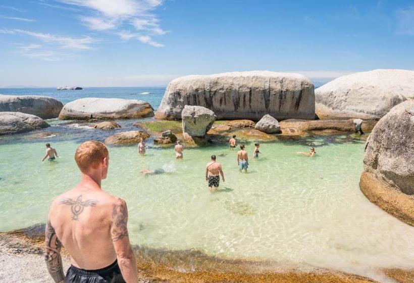 Общежитие Never At Home Kloof Street