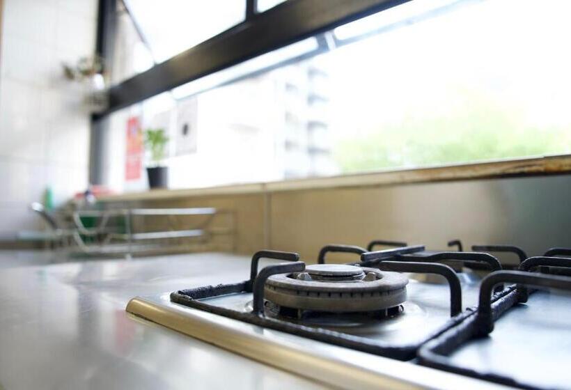 ユースホステル Silverfern Backpackers