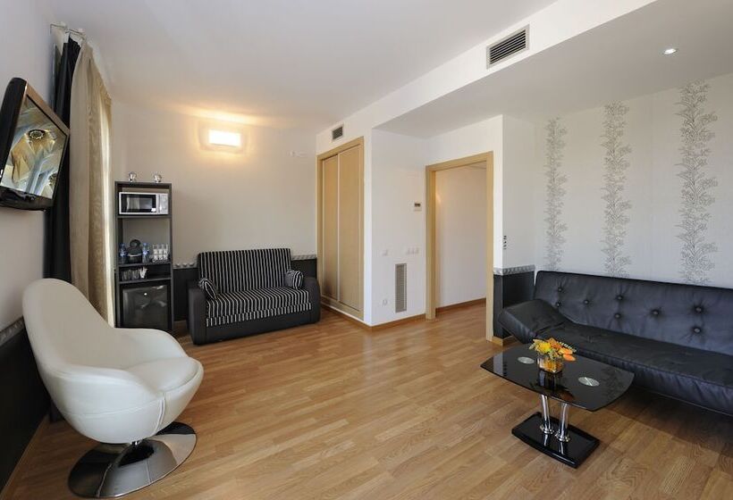 Apartments Hostemplo Suites