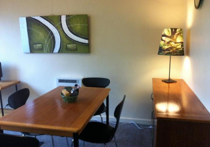 Australian Home Away @ Richmond