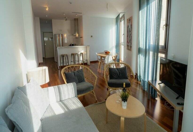 Azz Sevilla Torre de La Plata Apartamentos