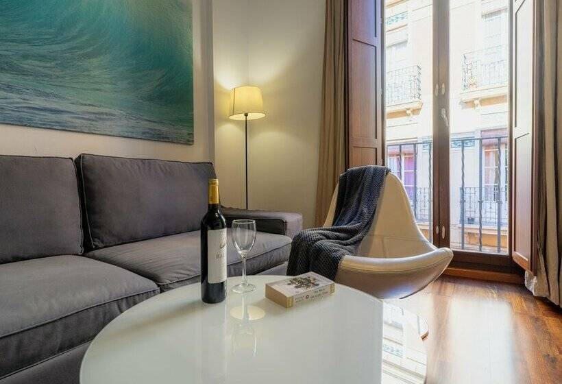 Azz Sevilla Torre de La Plata Apartamentos