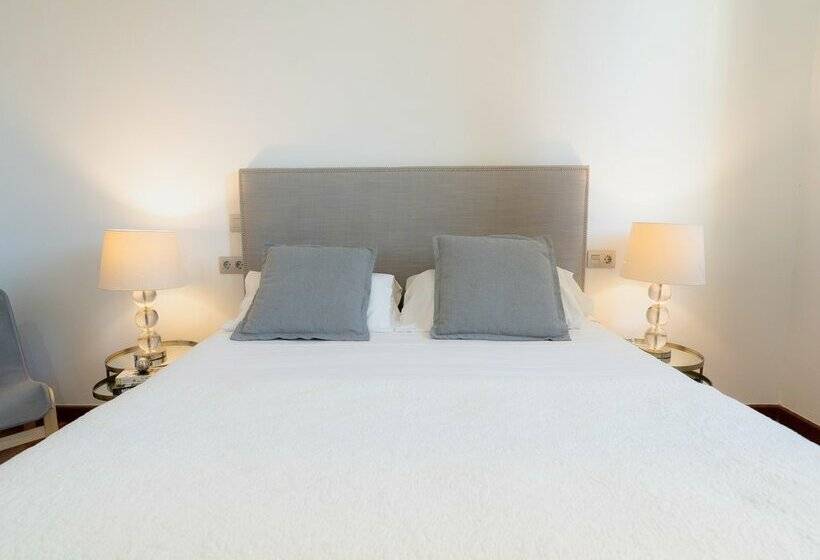 Azz Sevilla Torre de La Plata Apartamentos