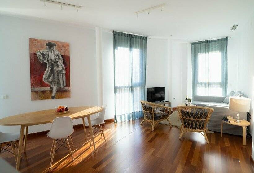 Azz Sevilla Torre de La Plata Apartamentos