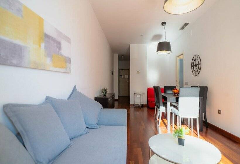 Azz Sevilla Torre de La Plata Apartamentos