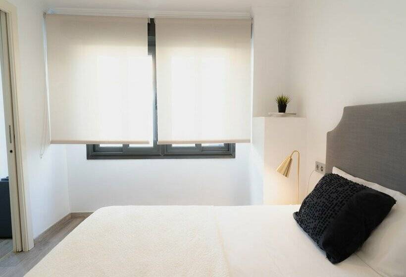 Azz Sevilla Torre de La Plata Apartamentos