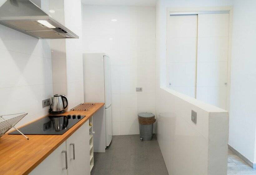 Azz Sevilla Torre de La Plata Apartamentos