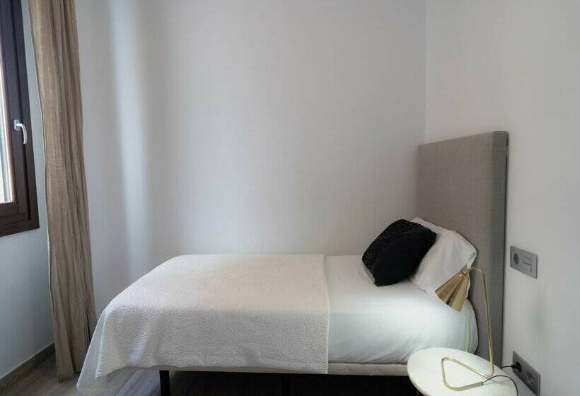 Azz Sevilla Torre de La Plata Apartamentos