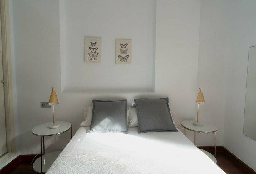 Azz Sevilla Torre de La Plata Apartamentos