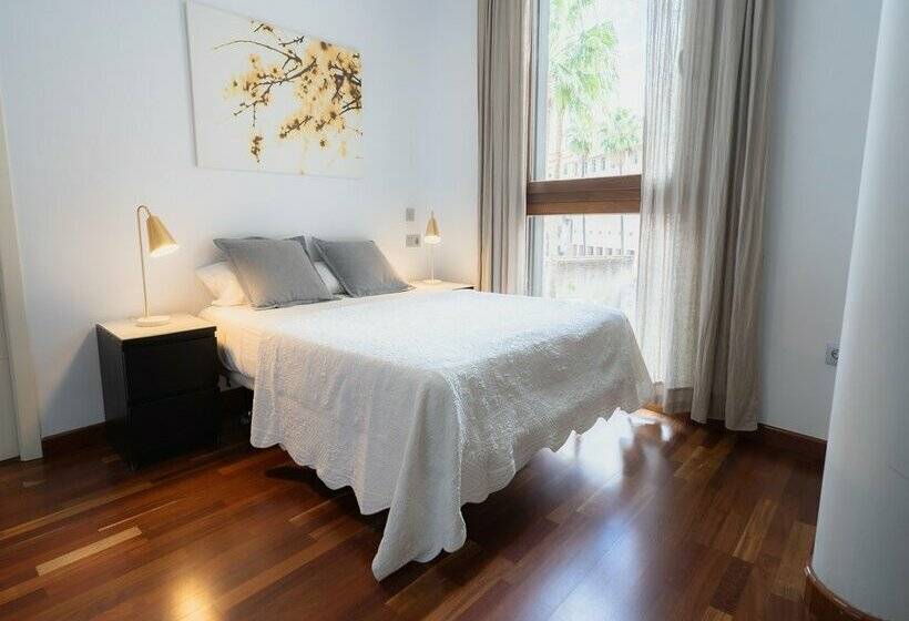 Azz Sevilla Torre de La Plata Apartamentos