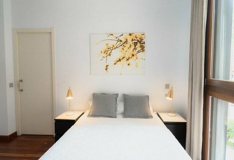 Azz Sevilla Torre de La Plata Apartamentos