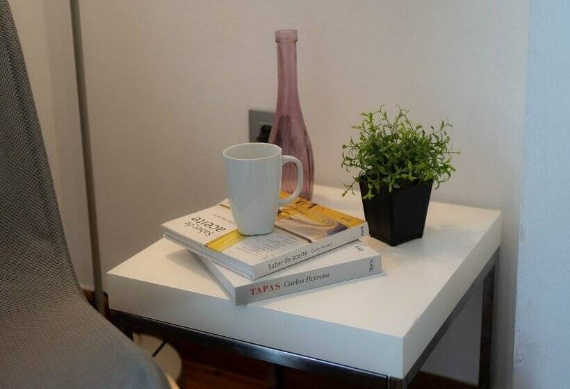 Azz Sevilla Torre de La Plata Apartamentos